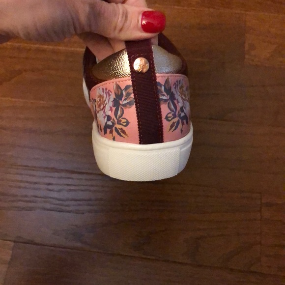 Matilda Jane Women Fashion Sneaker {NEW} size 9 - Picture 3 of 4